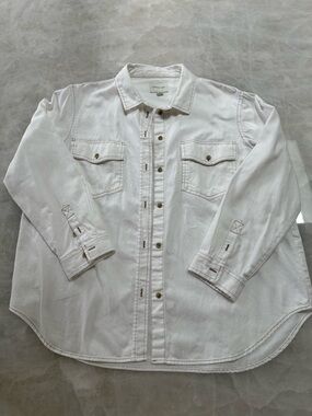 American Eagle Cream Button-Up Shirt Women’s Large | Utility Pocket Overshirt